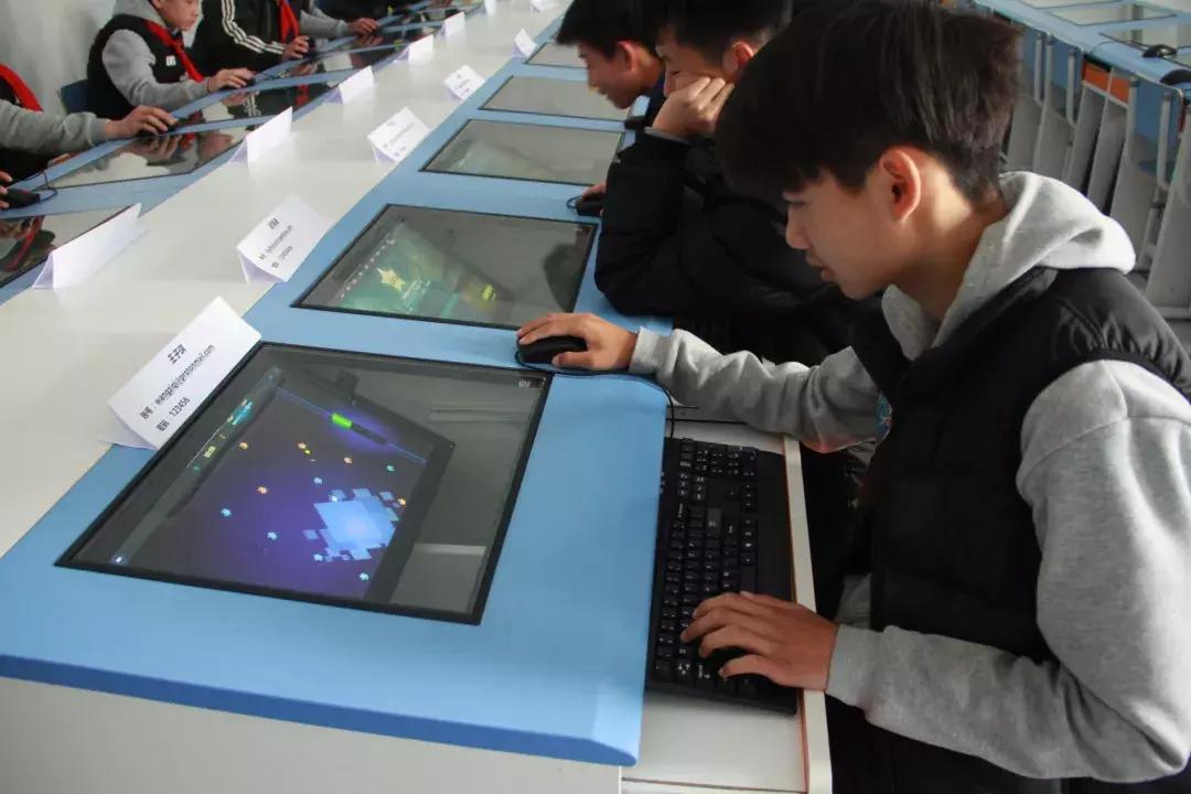 国内知名青训机构幸运星俱乐部的秘密*器武**：慧踢球IntelliGym