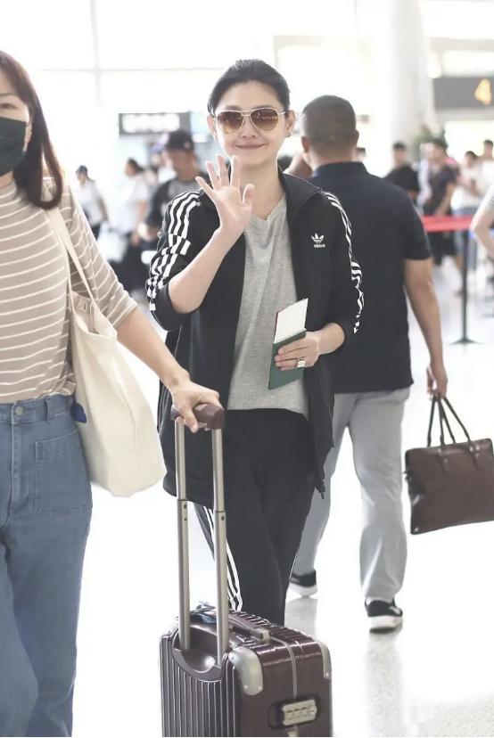 大s徐熙媛穿搭图片,大s徐熙媛娱乐百分百装可爱