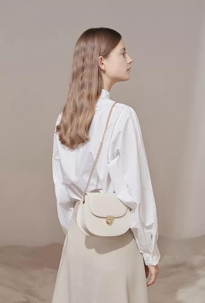 淘宝哪家包包店比较好性价比高,值得推荐的淘宝包包店