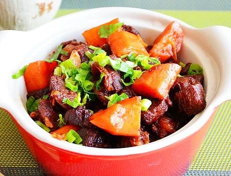 清炖羊肉焯水的正确方法,焯水后的羊肉是冷水还是开水下锅