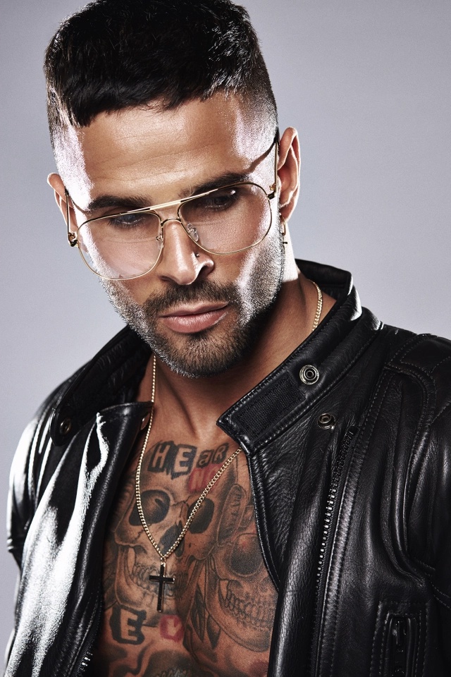 英国9级联赛球员身材比C罗还燃？他是足坛第一型男，代言羡煞梅西