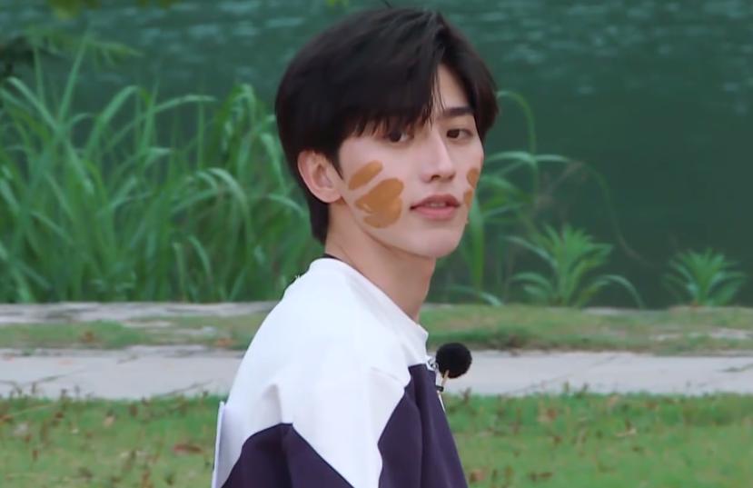 奔跑吧第十二期蔡徐坤被p了吗,蔡徐坤奔跑吧2020第三期名场面