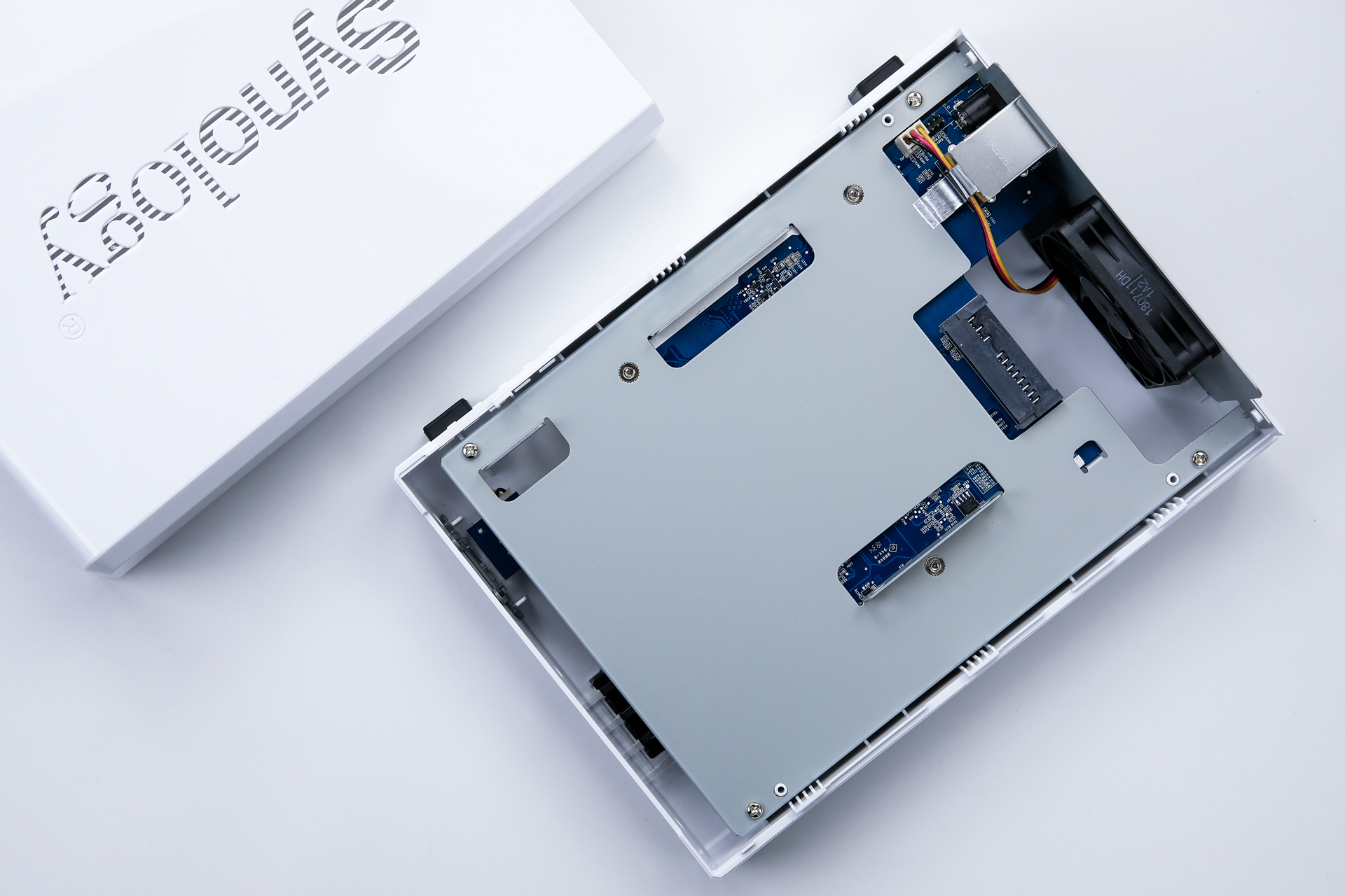 群晖nas和监控一起使用性价比出众,群晖nas监控套件使用效果