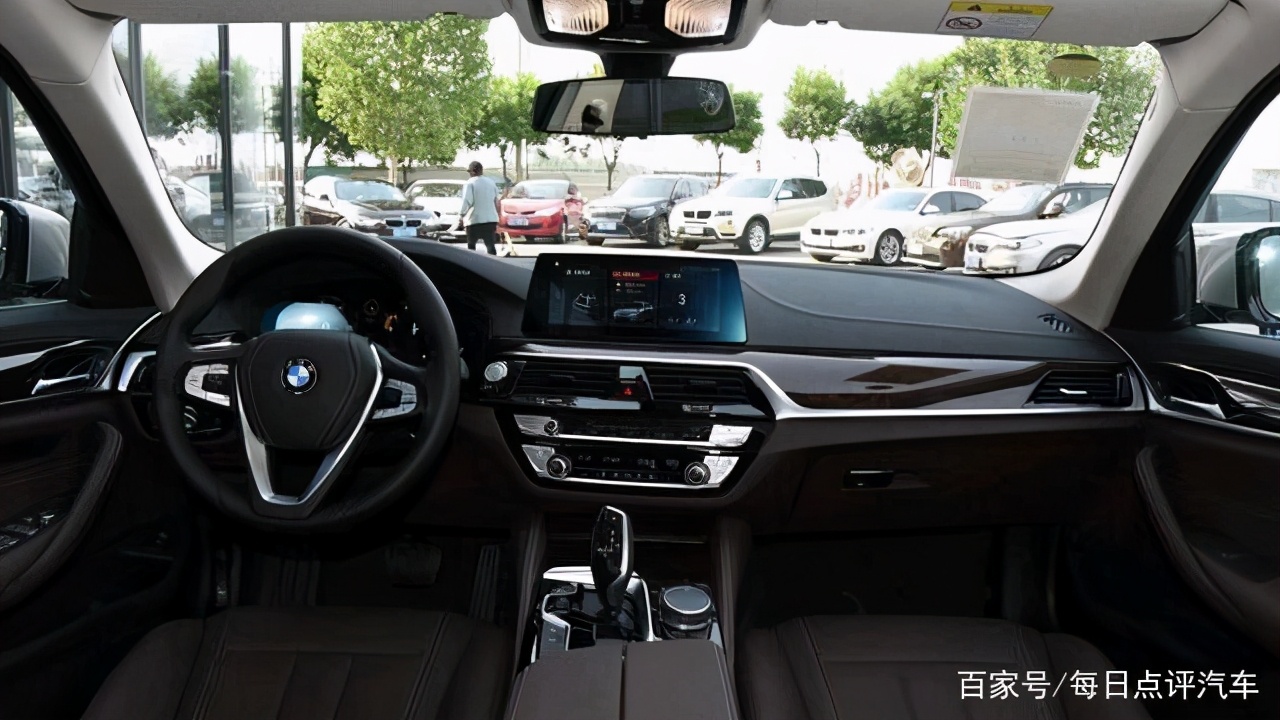 买了宝马5系顶配,买宝马5系的豪华版还是动力版