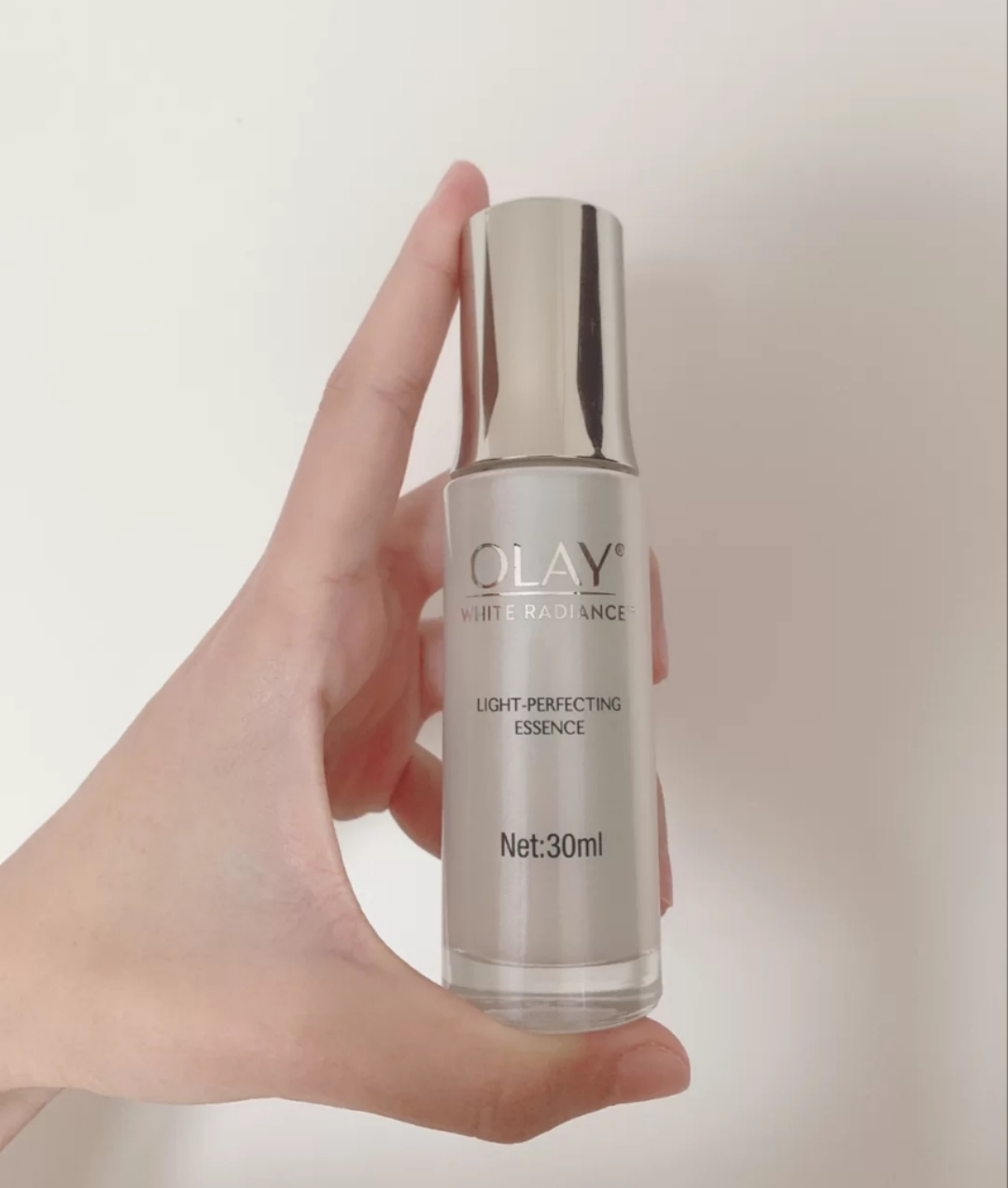 olay美白精华和sk2小灯泡精华,sk2神仙水和olay淡斑精华