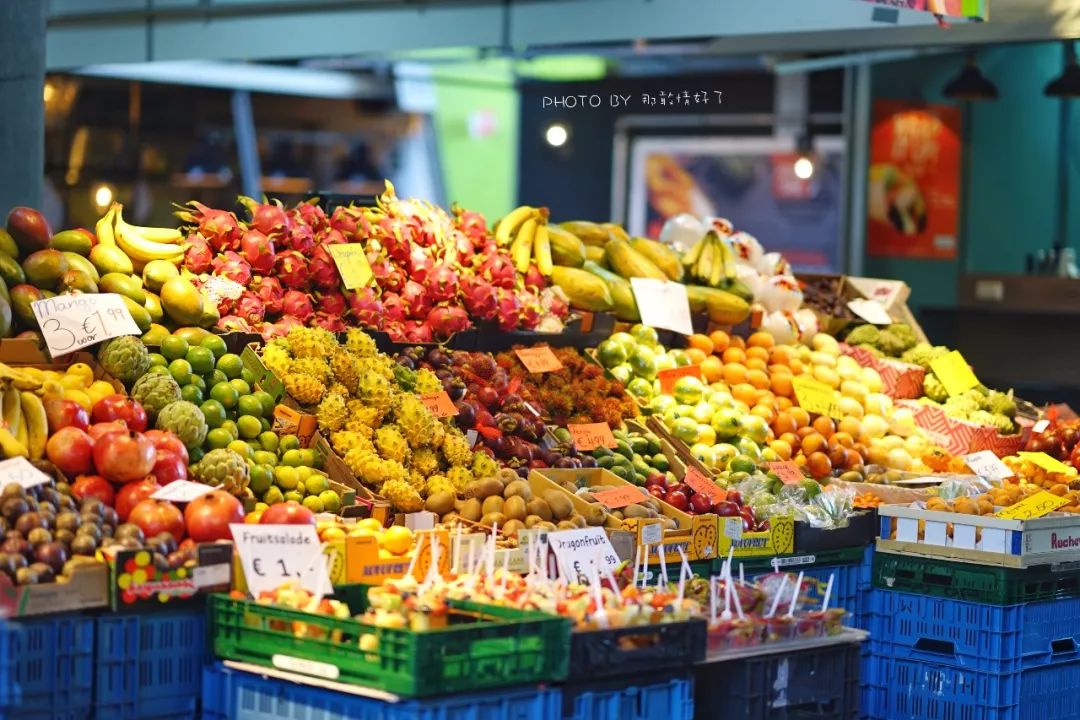 鹿特丹大厦侧面视角,鹿特丹奇异建筑