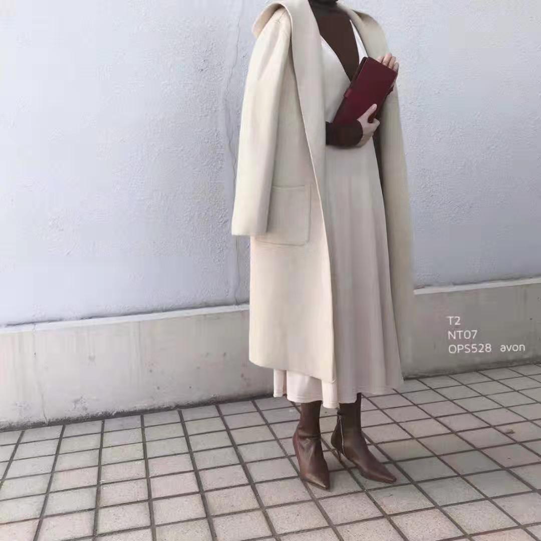 2018年韩国爆火的红蓝两边外套,韩国最新外套穿搭