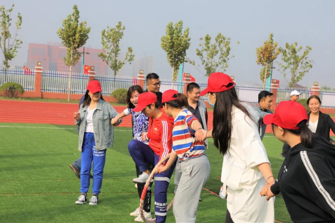 趣味运动会团结奋进,趣味运动会青春