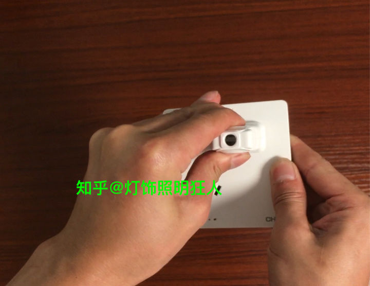 开关插座哪家强14款插座硬核测评,开关插座品牌推荐测评