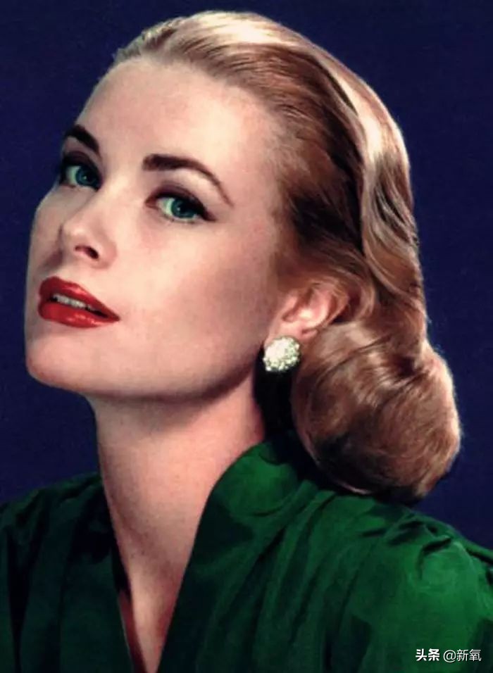 最厉害影后！完美神颜拯救整个王室基因，手段高超让国家起死回生