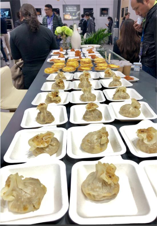 强排定义烟机女排见证德意—德意电器携大风压油烟机新品亮相AWE