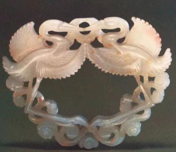 古玉凤鸟各时期特征,凤鸟图案的清代古玉