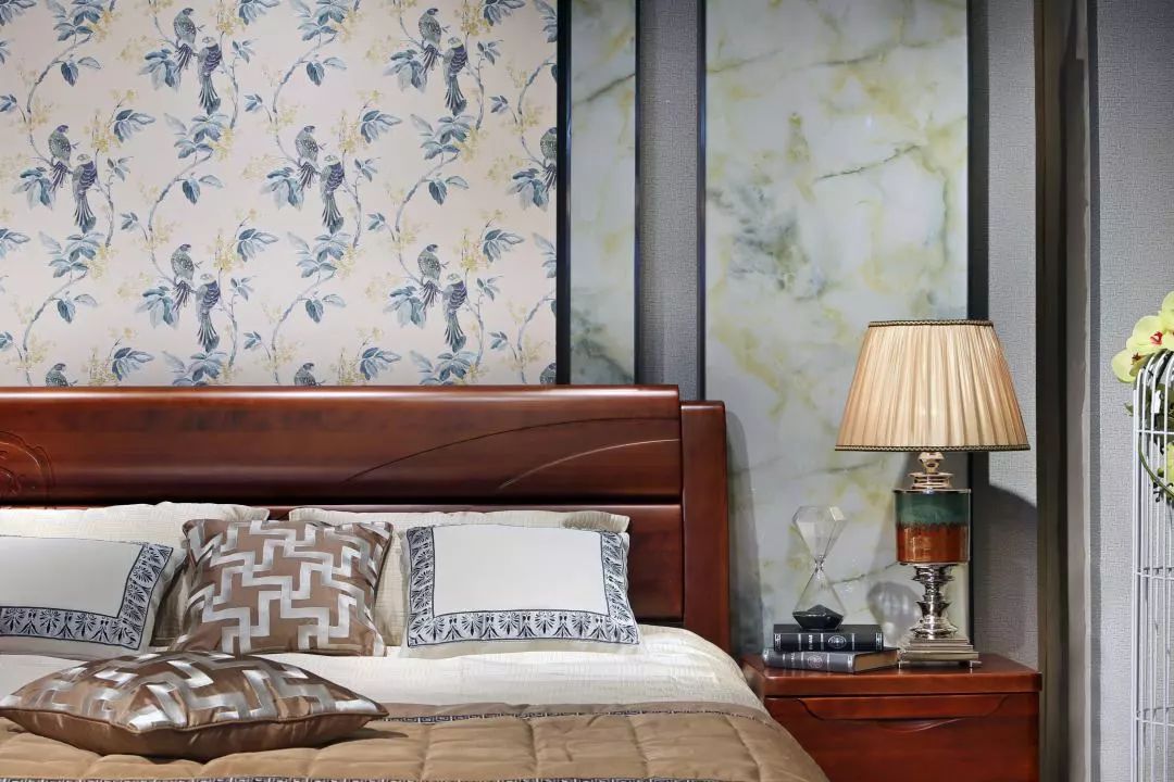 实木大床好用吗,买实木大床要注意什么