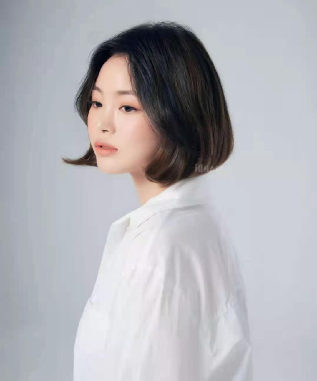 脸大脸圆适合哪种发型容易打理,脸瘦脸小适合什么样的发型