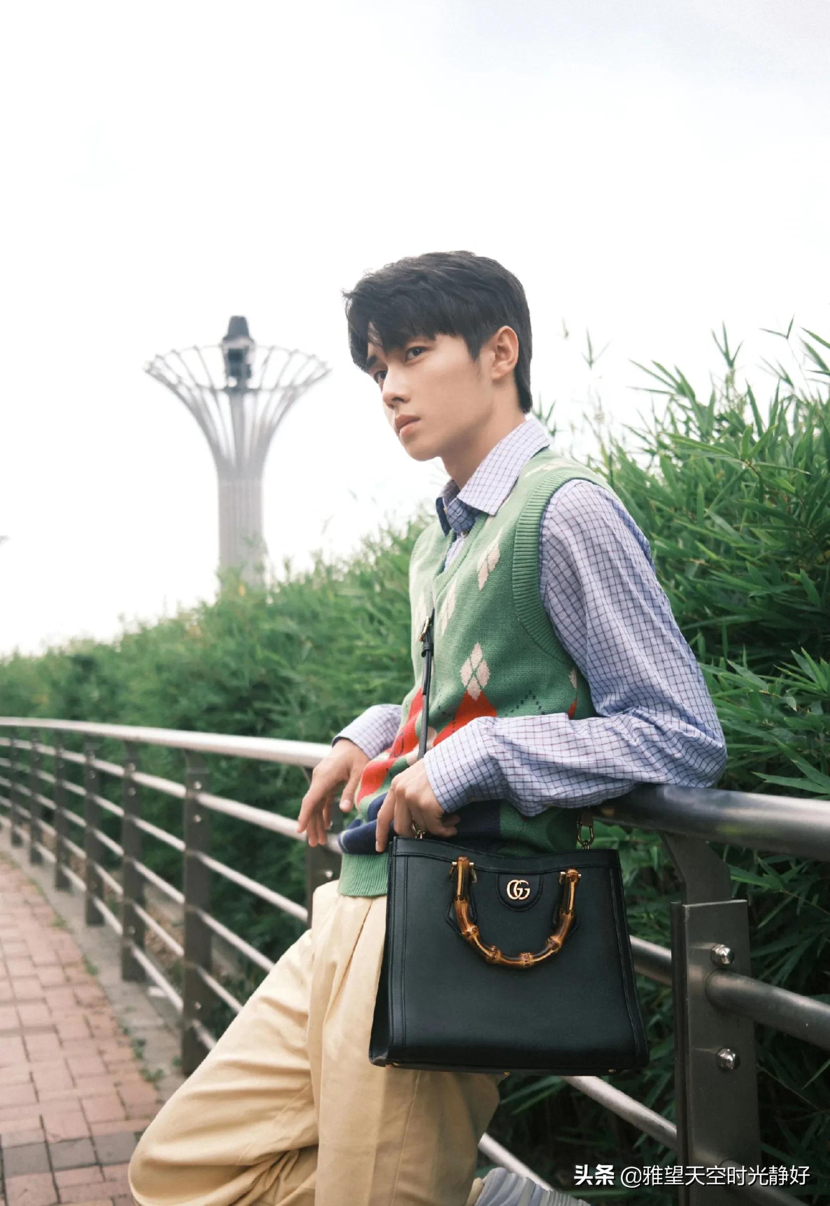 盘点国内男明星完美侧颜，谁才是你心中360度无死角完*男美**神呢？