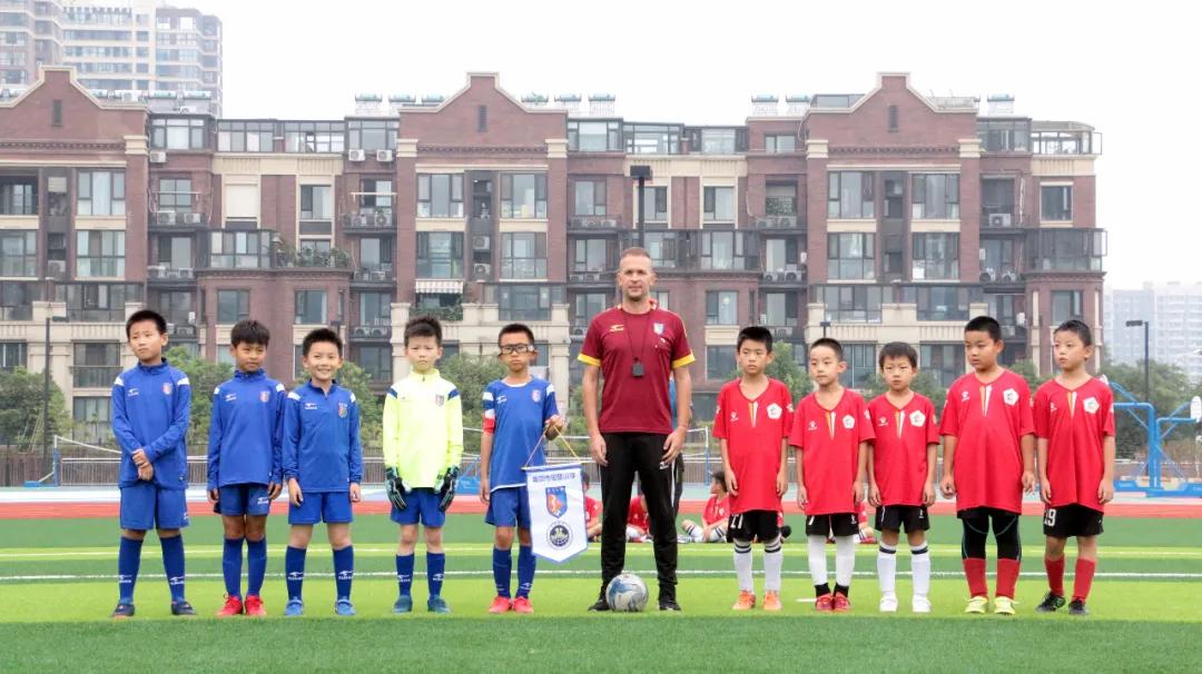 南京金陵小学仙林学费,南京市金陵小学仙林湖校区学费