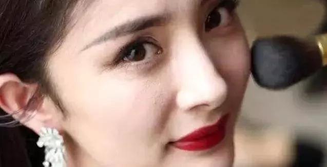 杨幂都躲不过的“搓泥”真凶，我给你们找出来了