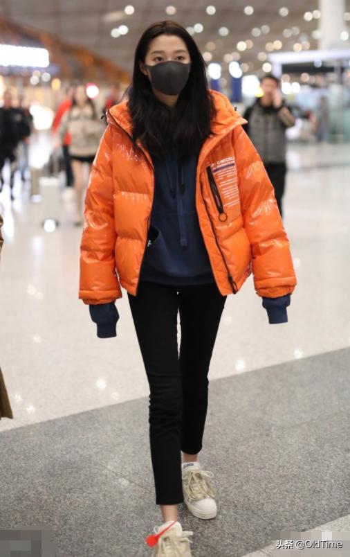 鹿晗关晓彤鞋子,关晓彤香奈儿运动鞋