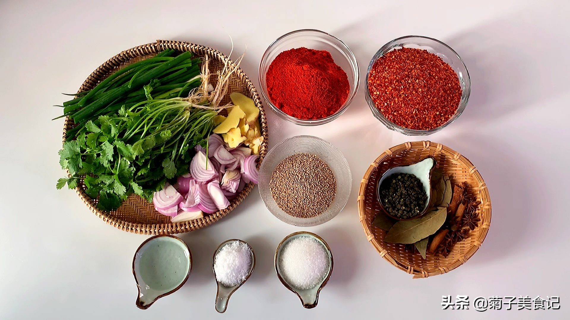 凉拌红油辣椒制作方法,长沙凉菜红油辣椒配方