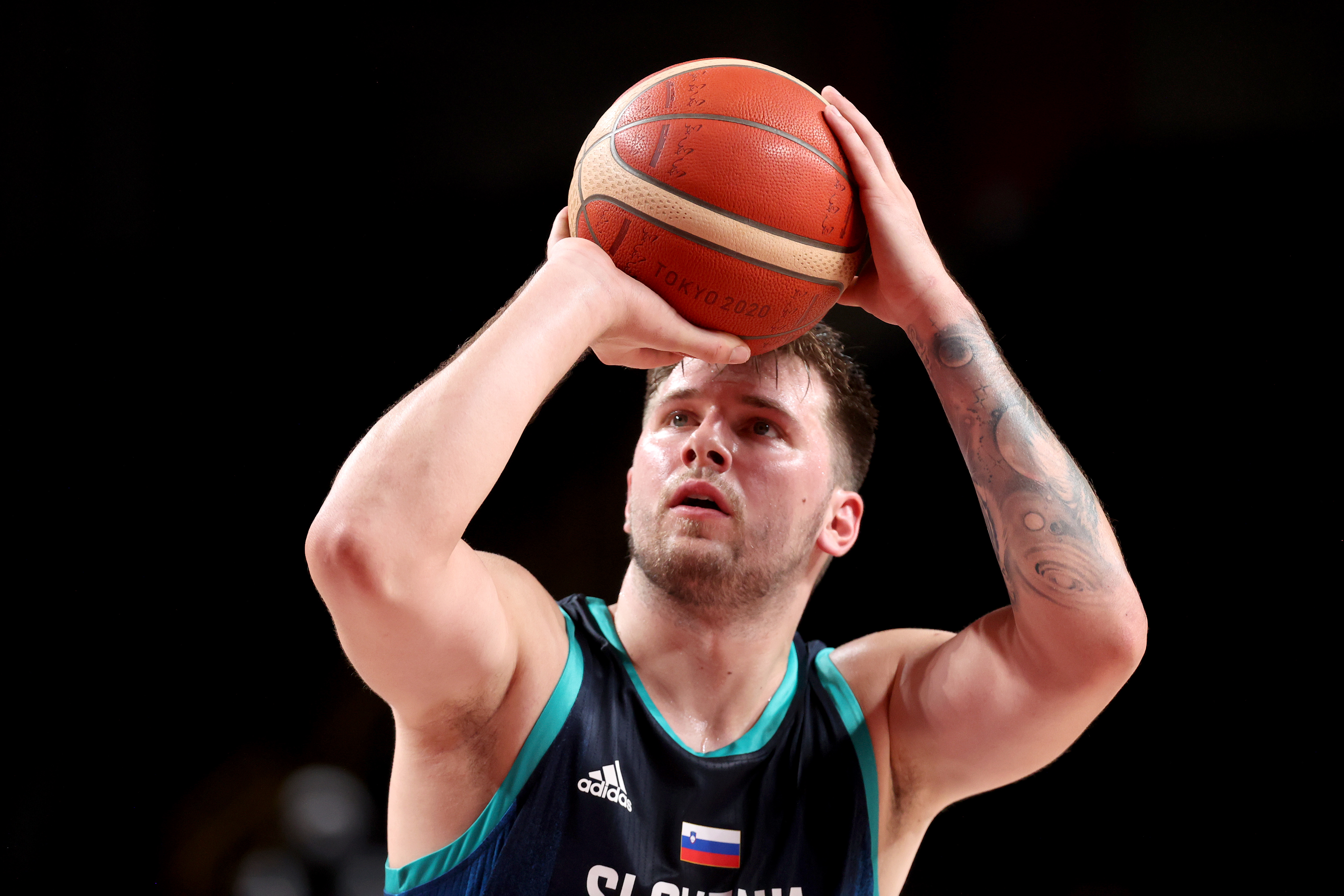 东契奇照片2024,东契奇世界杯照片