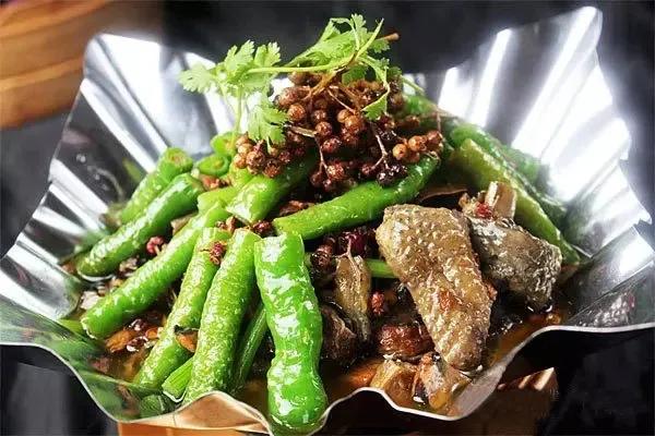 香菇核桃鸡胸肉的做法,栗子核桃排骨鸡脚汤做法