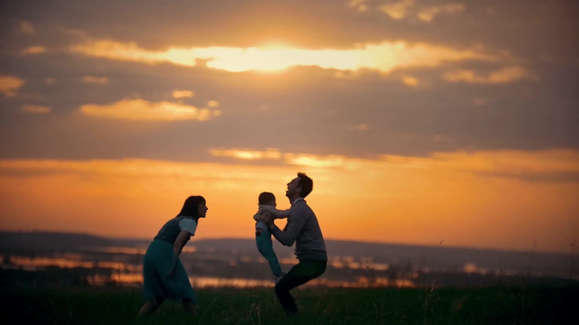 1.4亿国人成新中产阶级，5大行业造富能力最强，入门薪资标准出炉