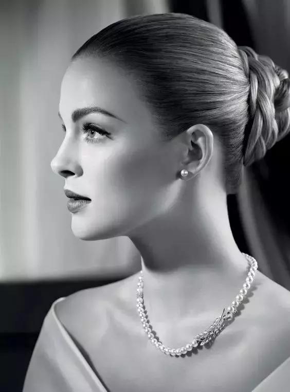 女人一生为什么要有一条珍珠项链,女人一辈子要有一条珍珠项链