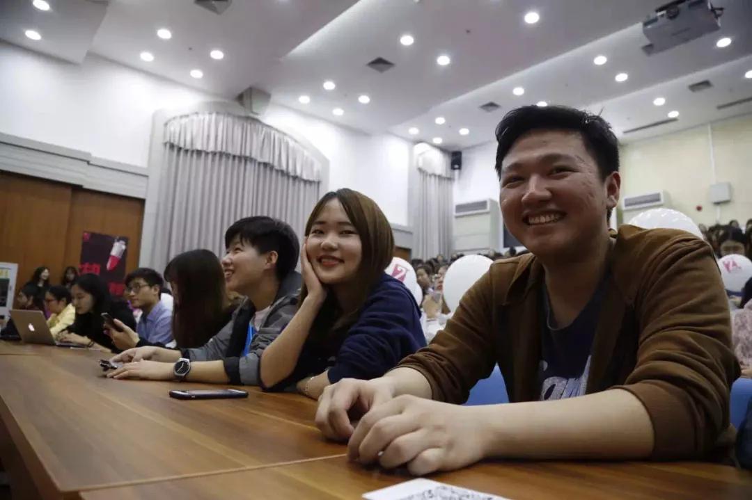 一个被裁员的逆袭故事,从被裁员到创业成功赚到第一桶金