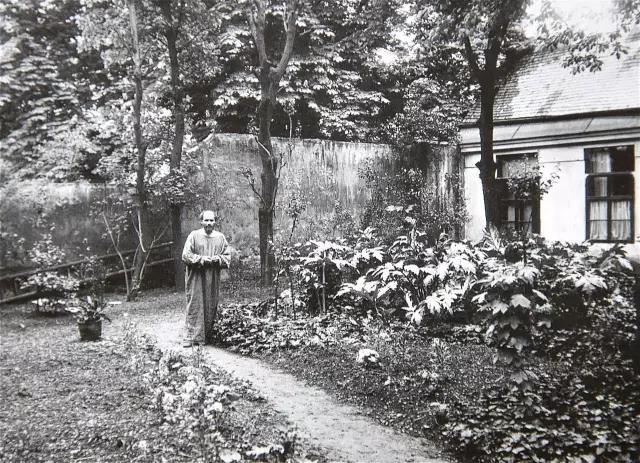 *女妓**竟是艺术家灵感的源泉？这大概就是大画家们的共同特点了吧！