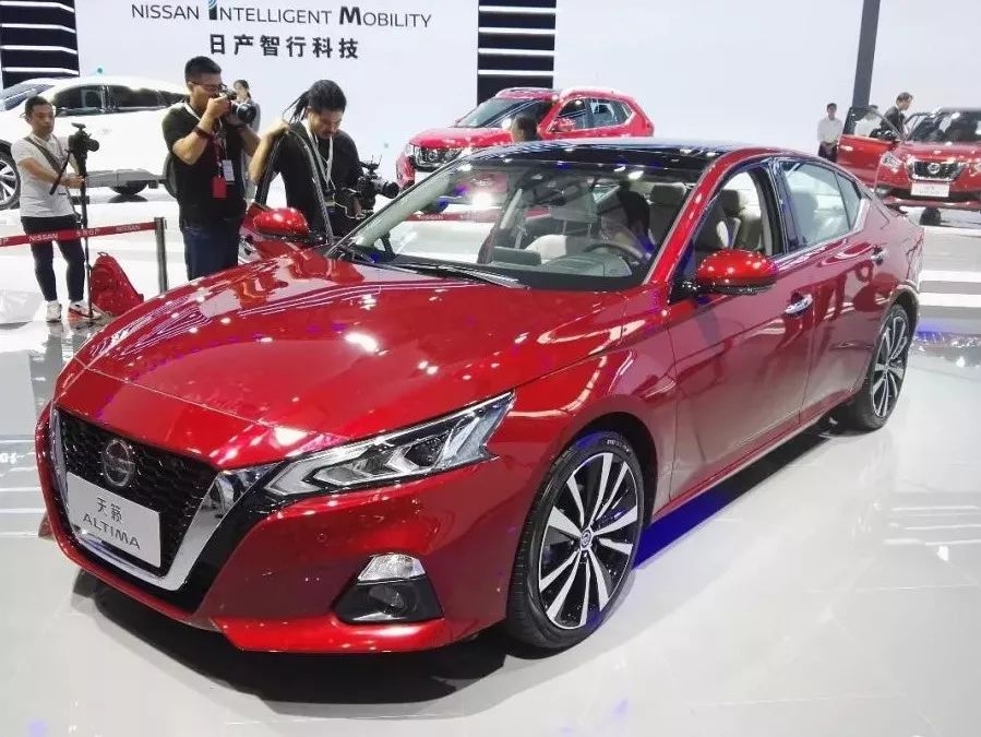 十一代卡罗拉广州车展,新款卡罗拉与新款思域谁值得买