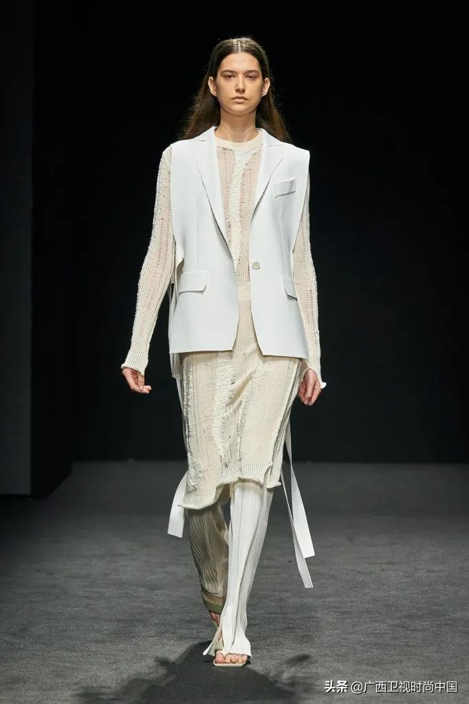 穿搭高级感冷淡风职场,冷酷风穿搭职场