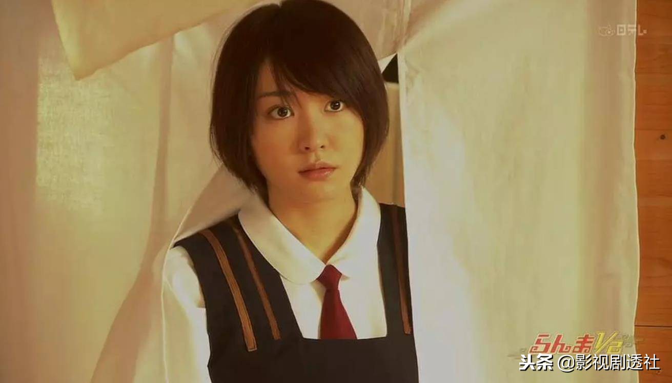 国民老婆新垣结衣给你初恋的感觉,新垣结衣出道15年的国民老婆