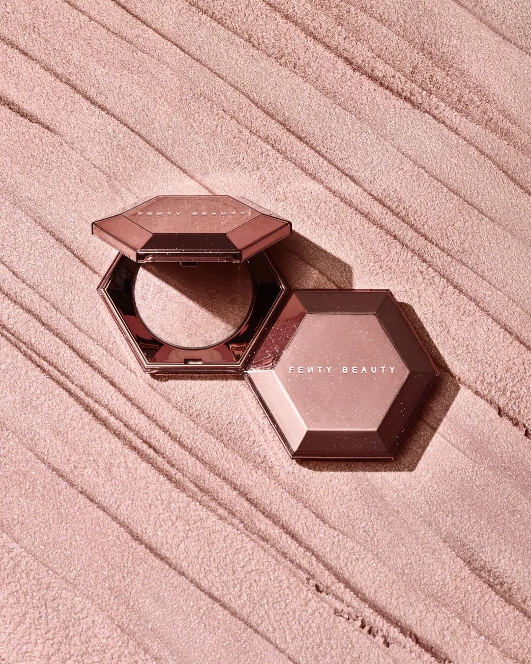 妆容高光如何放置好看点,甜系妆容适合高光推荐