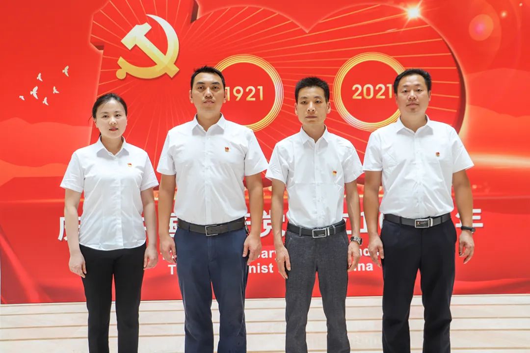 重庆科创职业学院师生集中观看庆祝中国*产党共**成立100周年大会