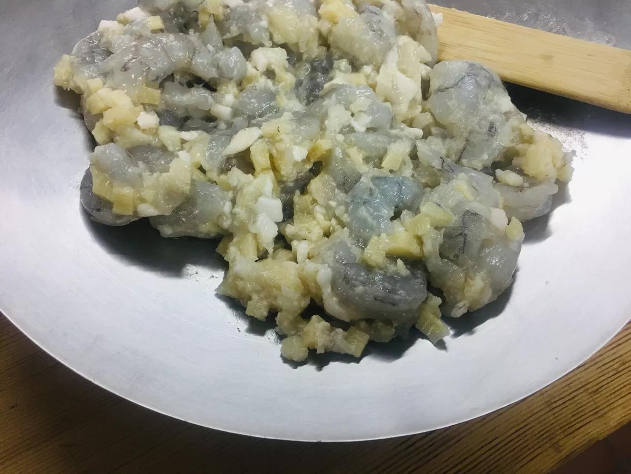 鲜虾韭菜鸡蛋蒸饺怎么调馅料好吃,菠菜胡萝卜鸡蛋木耳鲜虾馅蒸饺