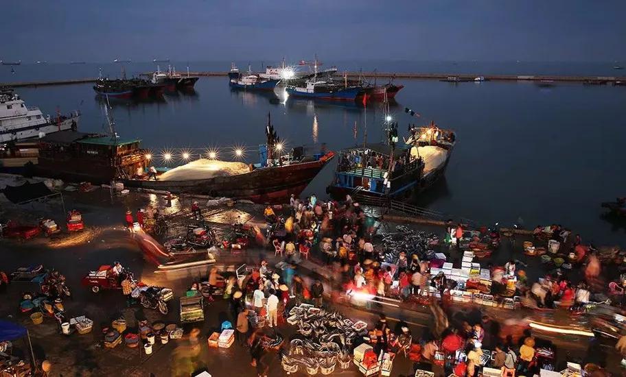 海南最大的渔港码头,在海南岛最霸气的渔港码头