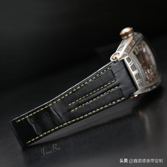 冬季适合钢表带还是皮表带,钢表带都可以换成皮表带吗