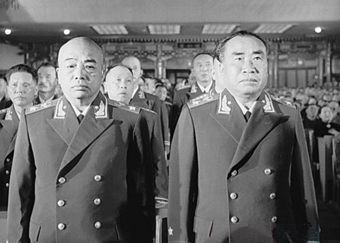 1955年十大元帅授衔时，一同向周总理敬礼，并都说了这样一句话！