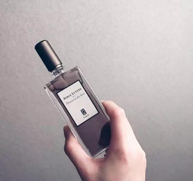 明星都爱用的6款小*香众**水，竟然都不贵