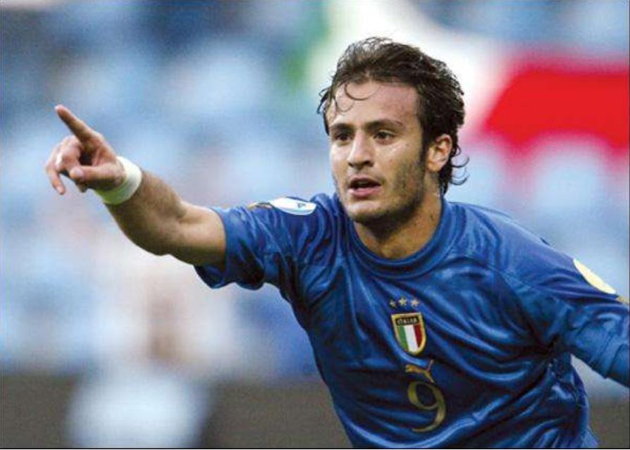 小猪佩奇足球明星,小猪佩奇满背纹身图