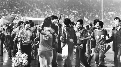 中国体育让人沸腾的10个瞬间,盘点五个令人沸腾的中国体育瞬间