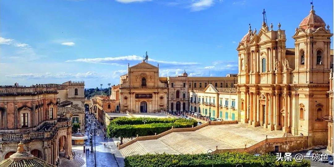 她实现了九亿少女梦寐的婚礼后，带着钻戒来了！酸哭了