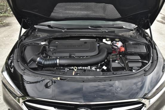 越自己的级让别人“越位”，买B级车价格的别克君越，有多香？