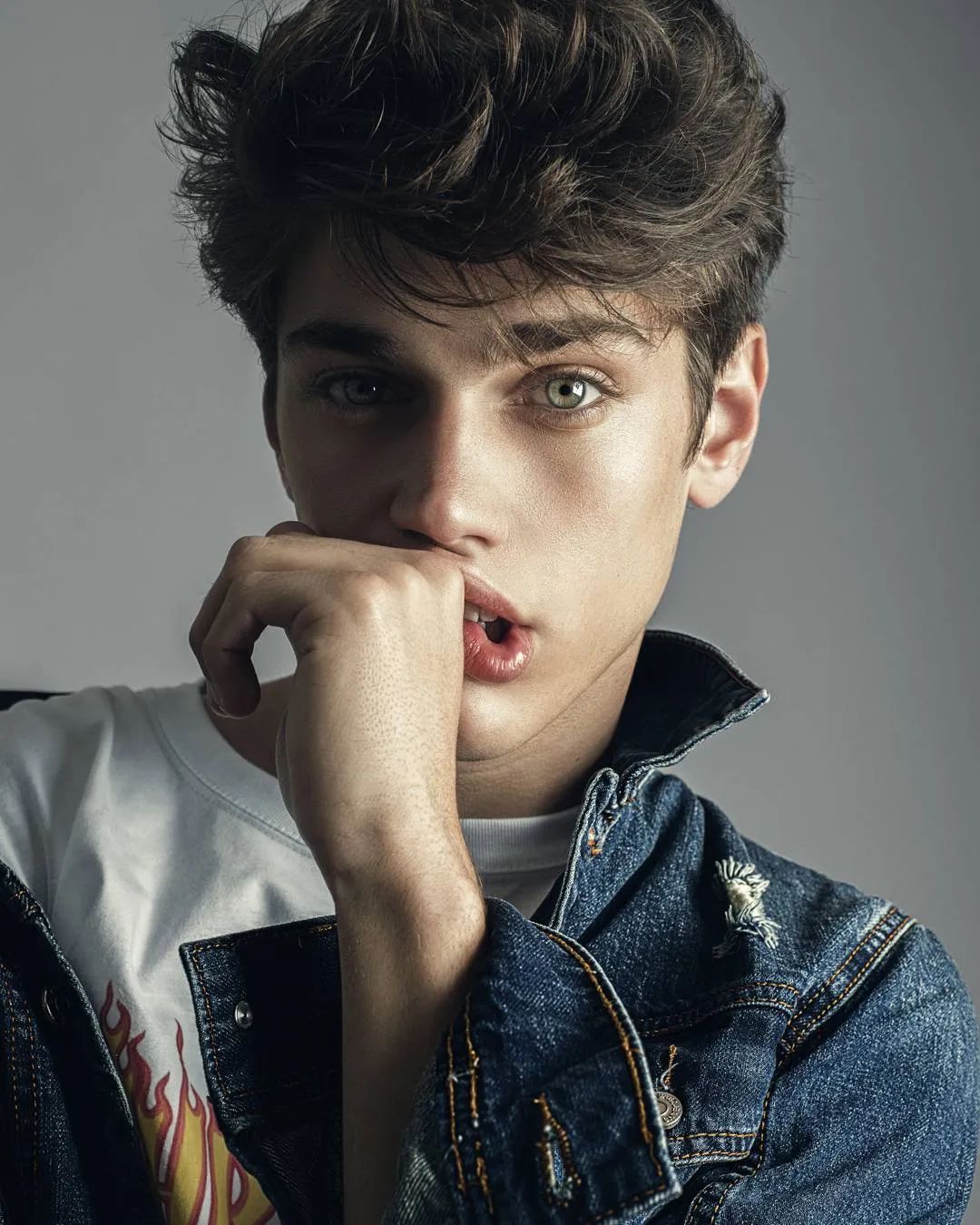 很有潜力的男生,很有潜质的小帅