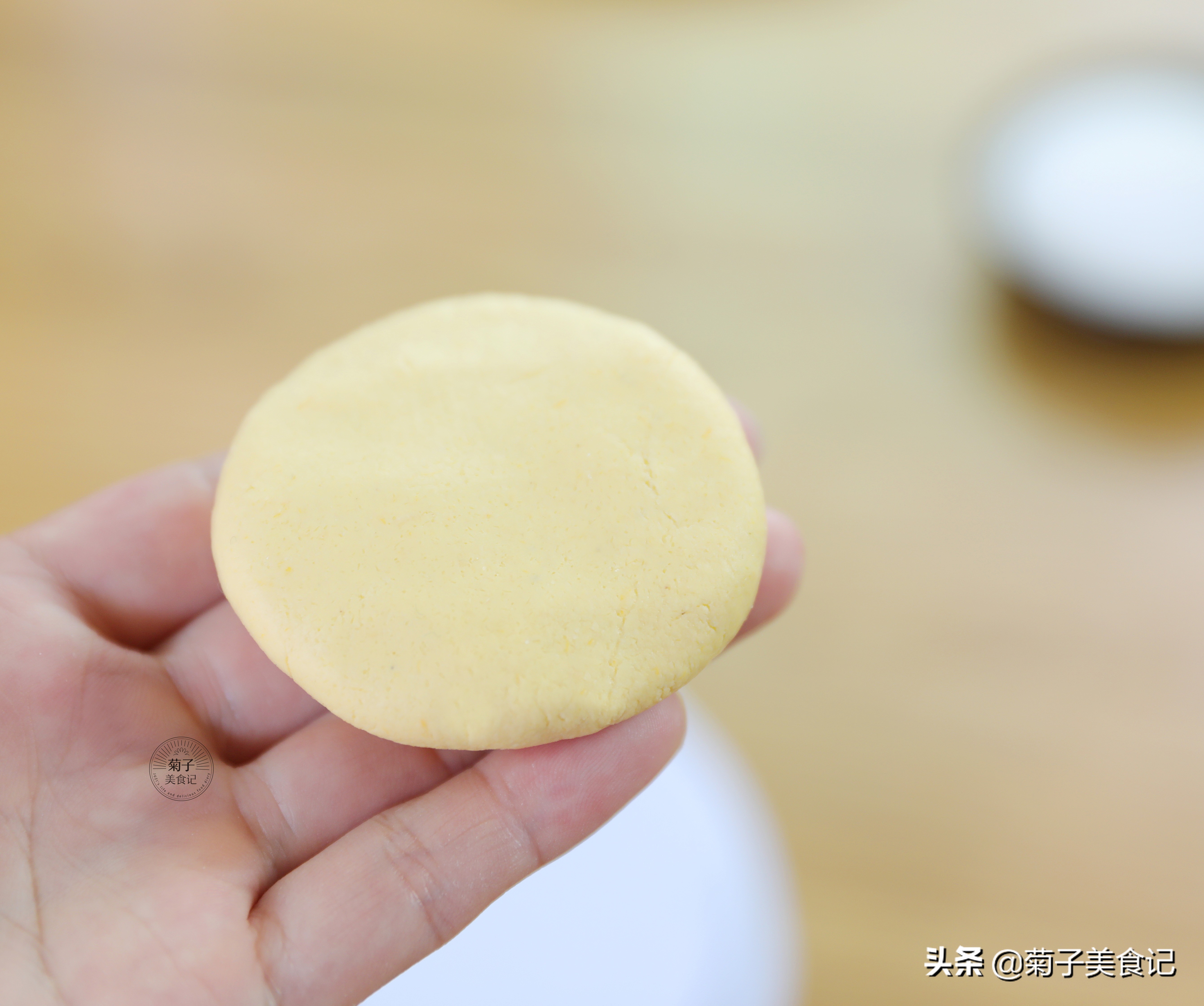 柿子饼空腹吃行吗,脆柿子可以做柿子饼