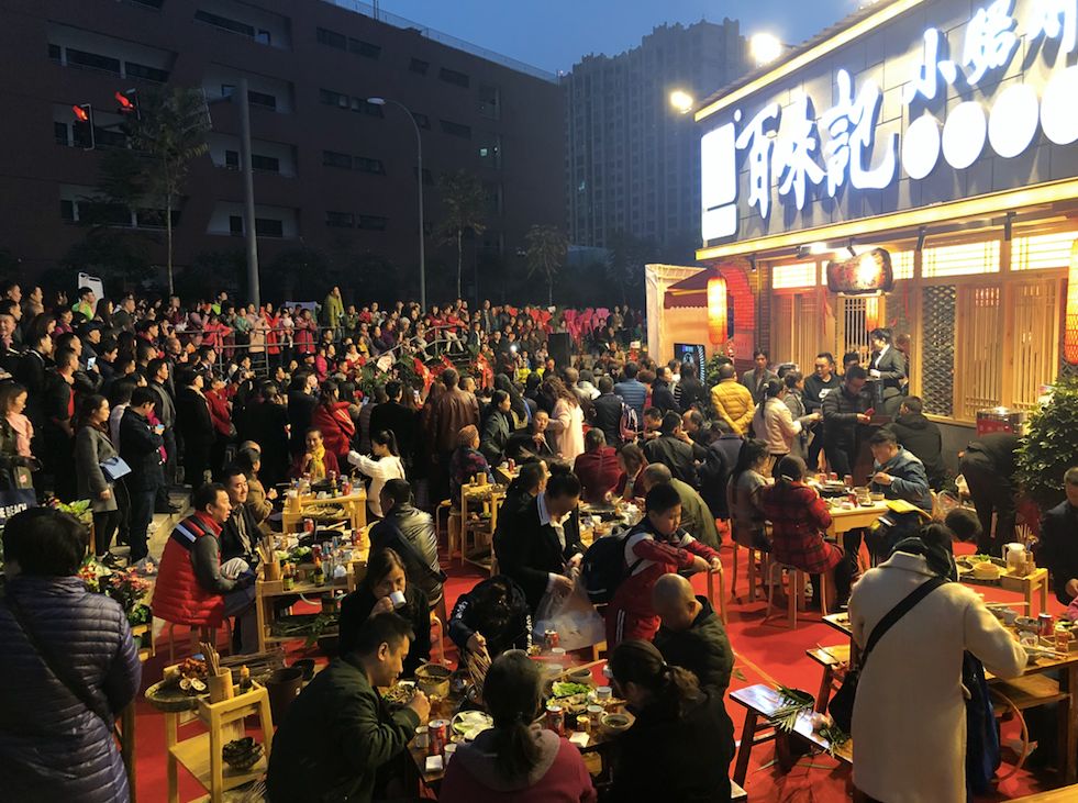 这家串串店人气爆棚,北京十大排队串串店