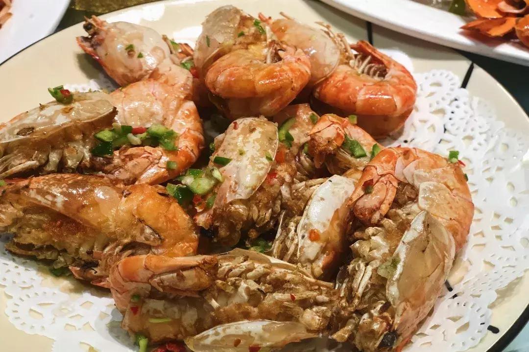 为什么烧烤大排档吸引人,广州的烧烤路边摊为什么好少