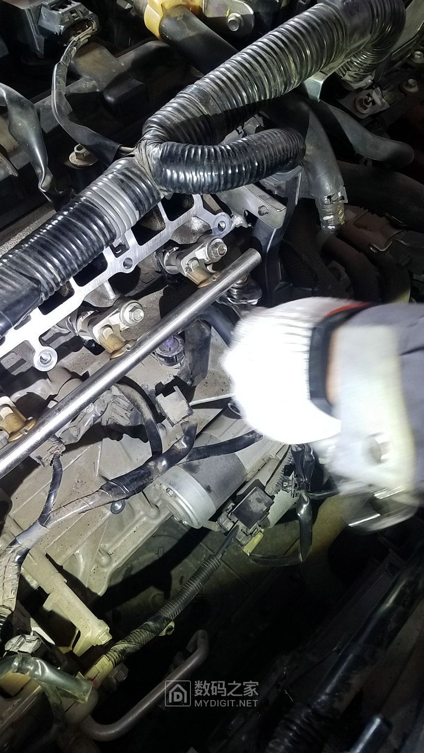 马自达阿特兹4s店喷油嘴清洗视频,马自达阿特兹清洗积碳全过程视频