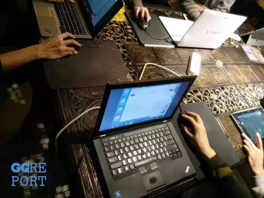 扫雷两秒钟完成,扫雷一点开就成功