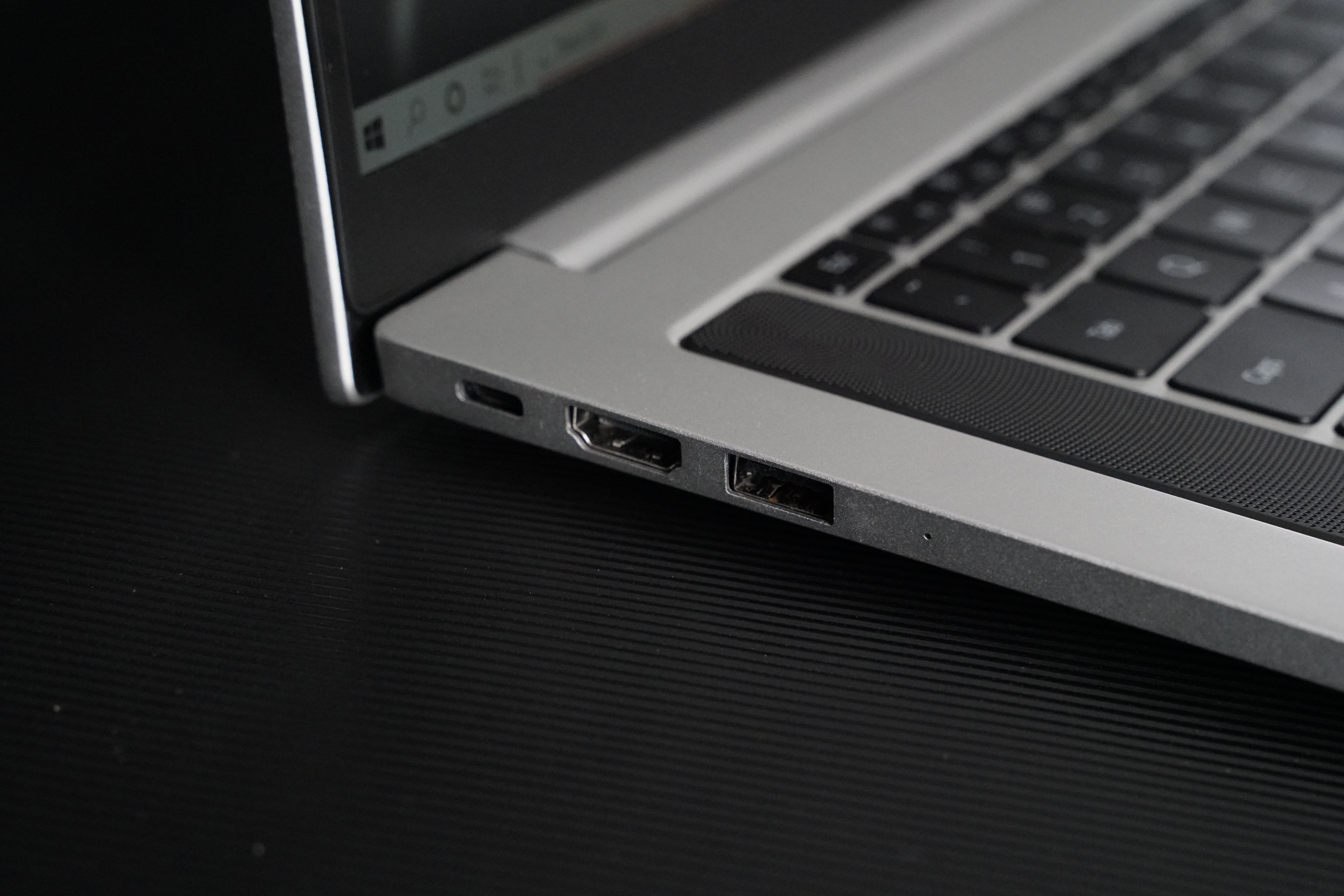 光荣magicbookpro2020拆机,光荣magicbookpro2020版拆解